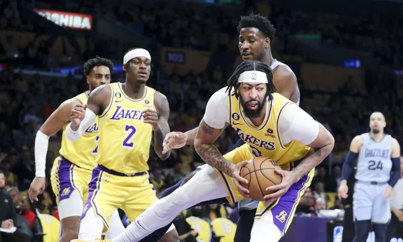 NBA Αποτελέσματα: Νίκη οι Λέικερς με απίστευτο Ντέιβις – Φανταστικοί Ντόντσιτς και Ίρβινγκ!