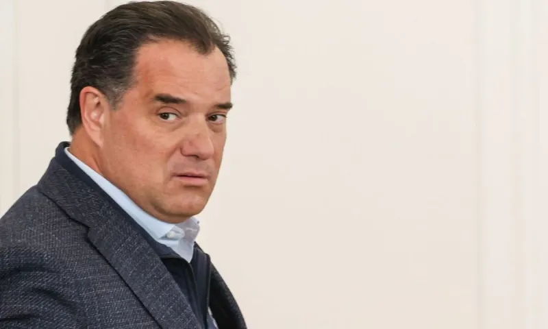 Φρίκη στο πανελλήνιο με όσα είπε ο Άδωνις Γεωργιάδης: «Αν έλεγε ο Καραμανλής για τα προβλήματα στα τρένα, δεν θα έμπαινε άνθρωπος»!