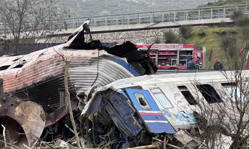 Κυβέρνηση: Δεν υπάρχει χειρότερη μορφή φασισμού από το να επιβάλλεις στον γονιό ένα σφραγισμένο φέρετρο