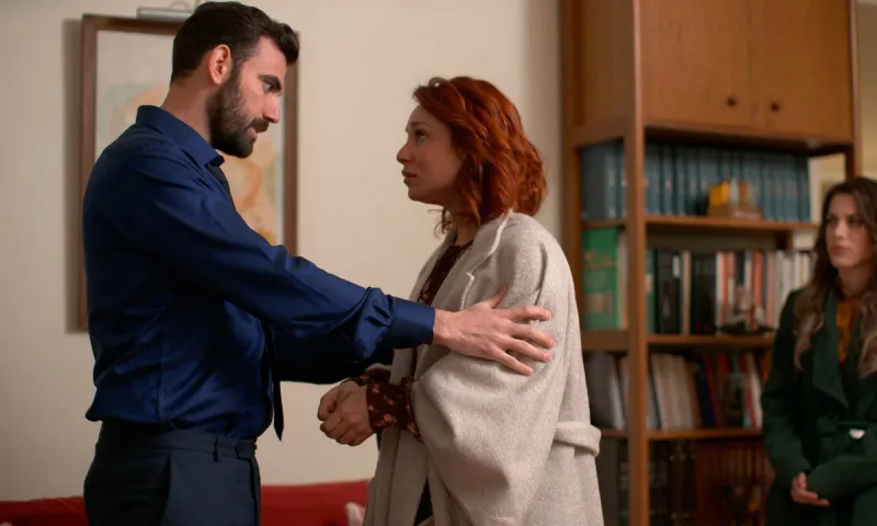 Μαύρο Ρόδο επόμενα επεισόδια: Χαμός με Μπόγρη - Σταυρίνο - Έτοιμος να τον τελειώσει