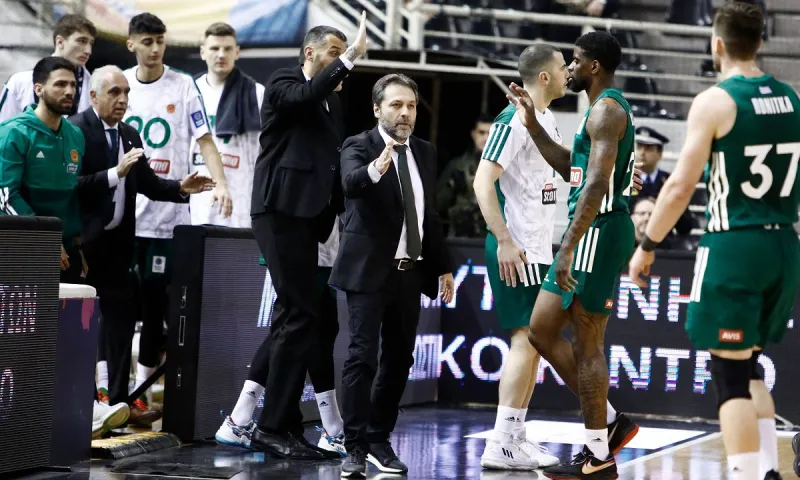 Ο Παναθηναϊκός διαρκώς αυτοαναιρείται