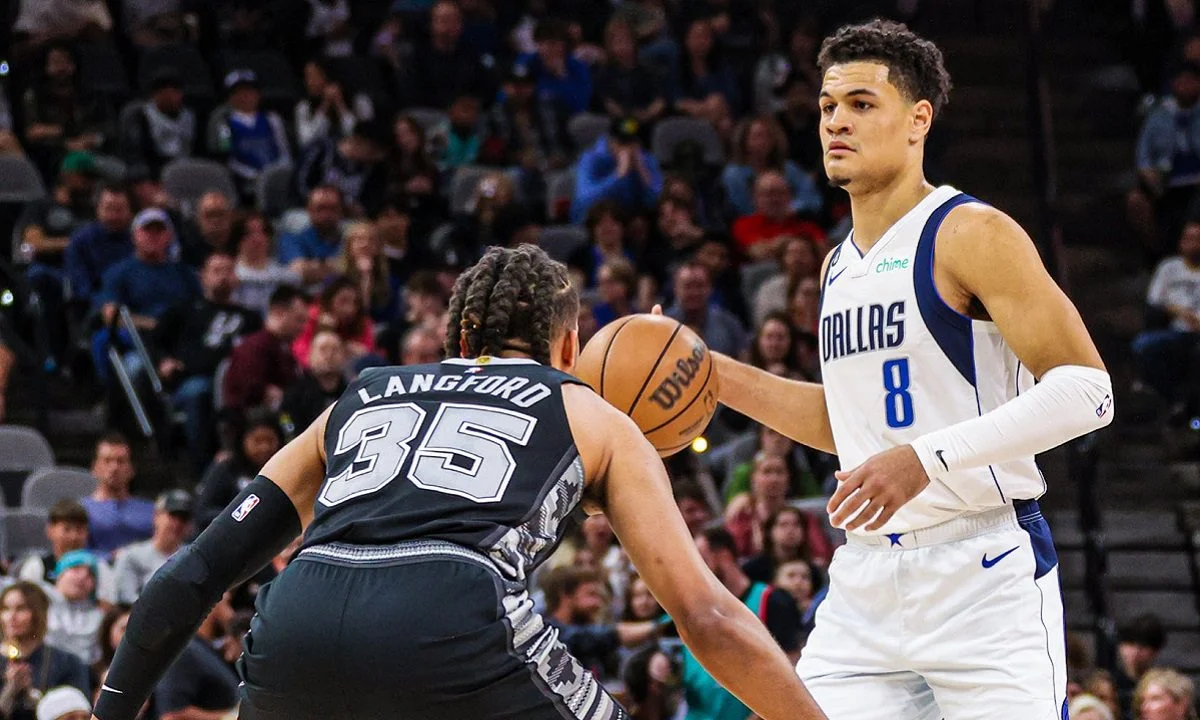 NBA αποτελέσματα: Στη μάχη των πλεί οφ της Δύσης, οι Ντάλας Μάβερικς πέτυχαν μεγάλη νίκη στην παράταση, ενώ Λέικερς και Γουόριορς ηττήθηκαν.