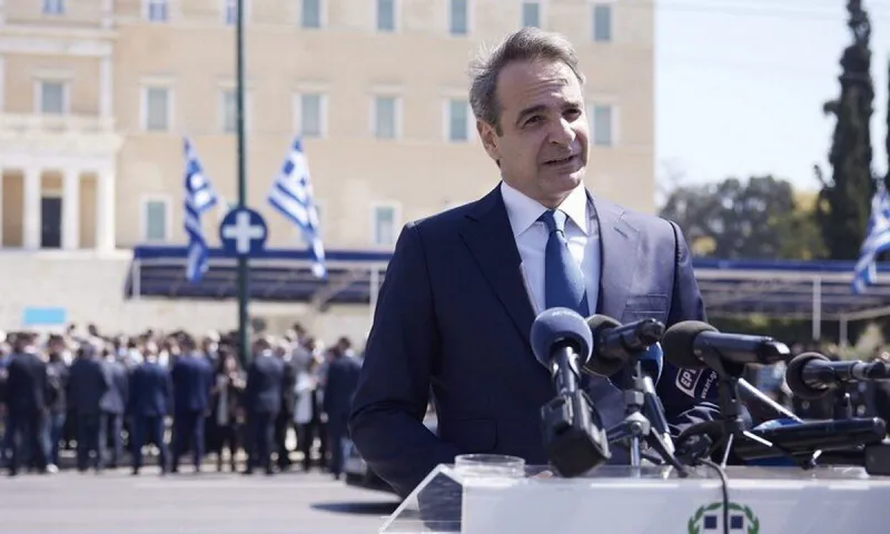 Άνθρωπος καταρρέει δίπλα στον Πρωθυπουργό κι εκείνος συνεχίζει τις χαιρετούρες