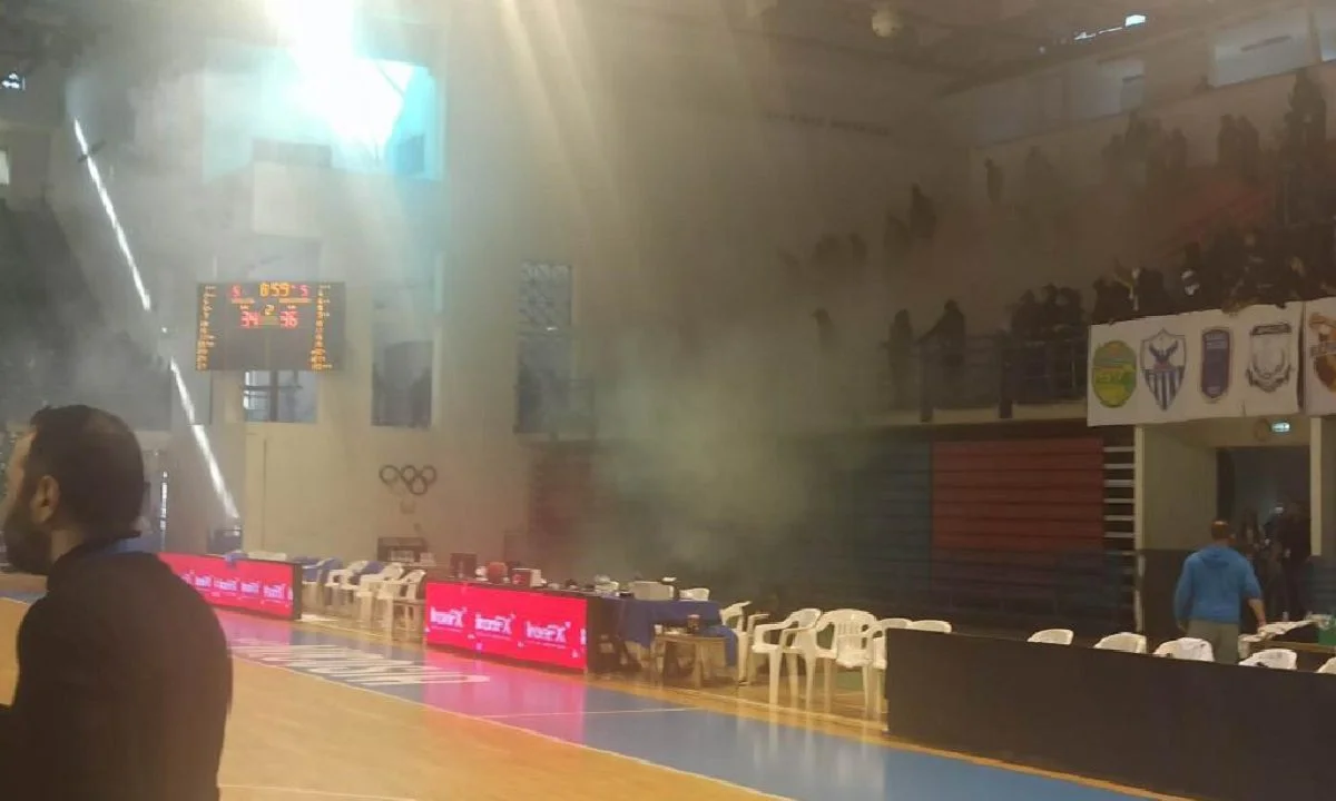 Κύπρος: Χαμός στο final 4 Κυπέλλου - Σοβαρά επεισόδια και αναβολή