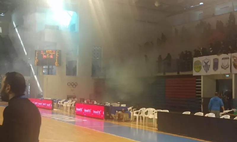 Κύπρος: Χαμός στο final 4 Κυπέλλου - Σοβαρά επεισόδια και αναβολή