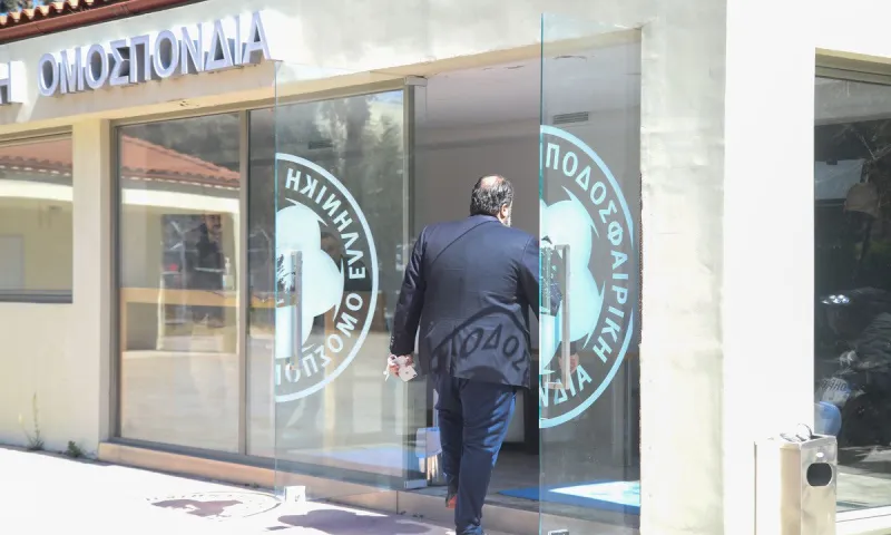 Αποκλειστικό: Αποκάλυψη Μπένετ στη συνάντηση - Elite διαιτητής προτάθηκε μόνος του για το Ολυμπιακός - ΠΑΟΚ!