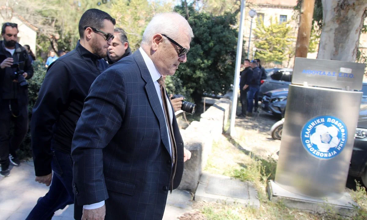 Ο ισχυρός άνδρα της ΠΑΕ ΑΕΚ, Δημήτρης Μελισσανίδης στη συνάντηση: «Παίζαμε με πρόεδρο της ΚΕΔ τον Γκιρτζίκη και μιλάτε εσείς για σήμερα».