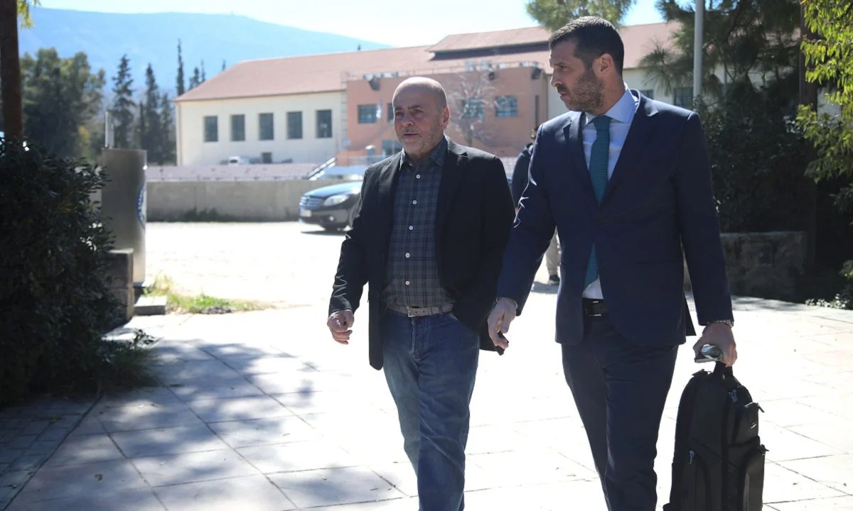 Έγινε η συνάντηση των μεγάλων. Γιάννης Αλαφούζος και Λεωνίδας Μπουτσικάρης εκπροσώπησαν την ΠΑΕ Παναθηναϊκός. Δεν θέλουν νέους Νταμπάνοβιτς.