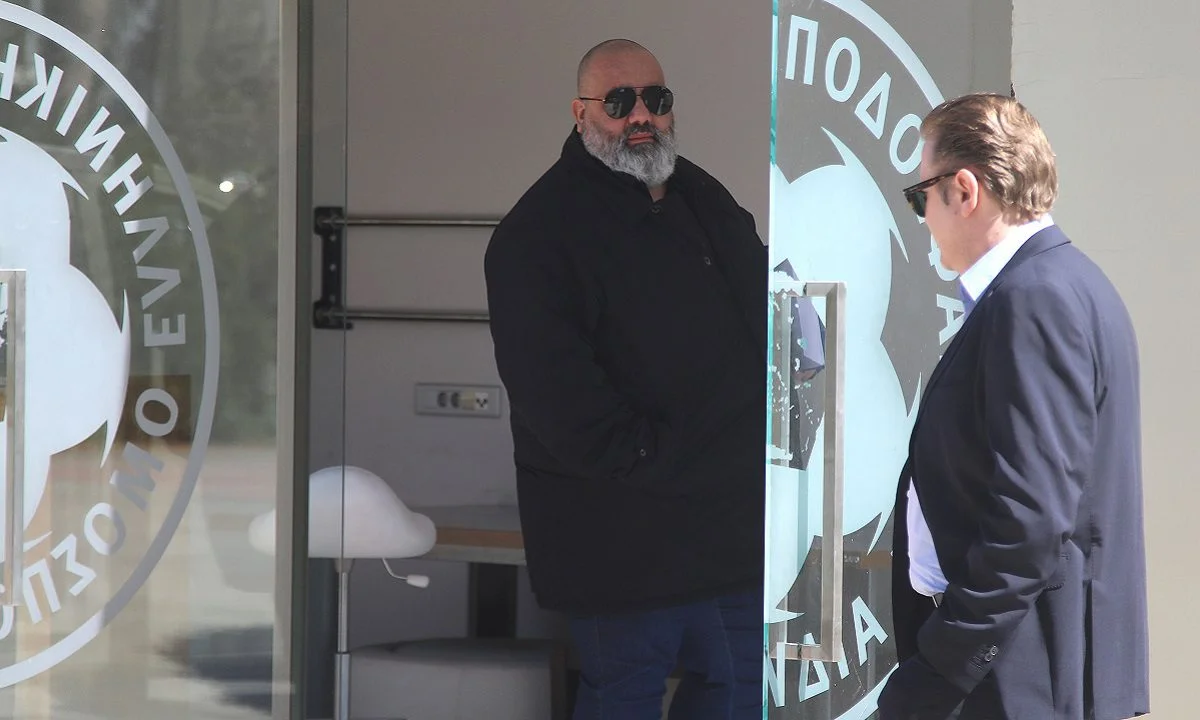 Φωτό ντοκουμέντο - Αυτή ειναι η φούστα που έδωσε ο Καραπαπάς στον Μπαλτάκο (pic)