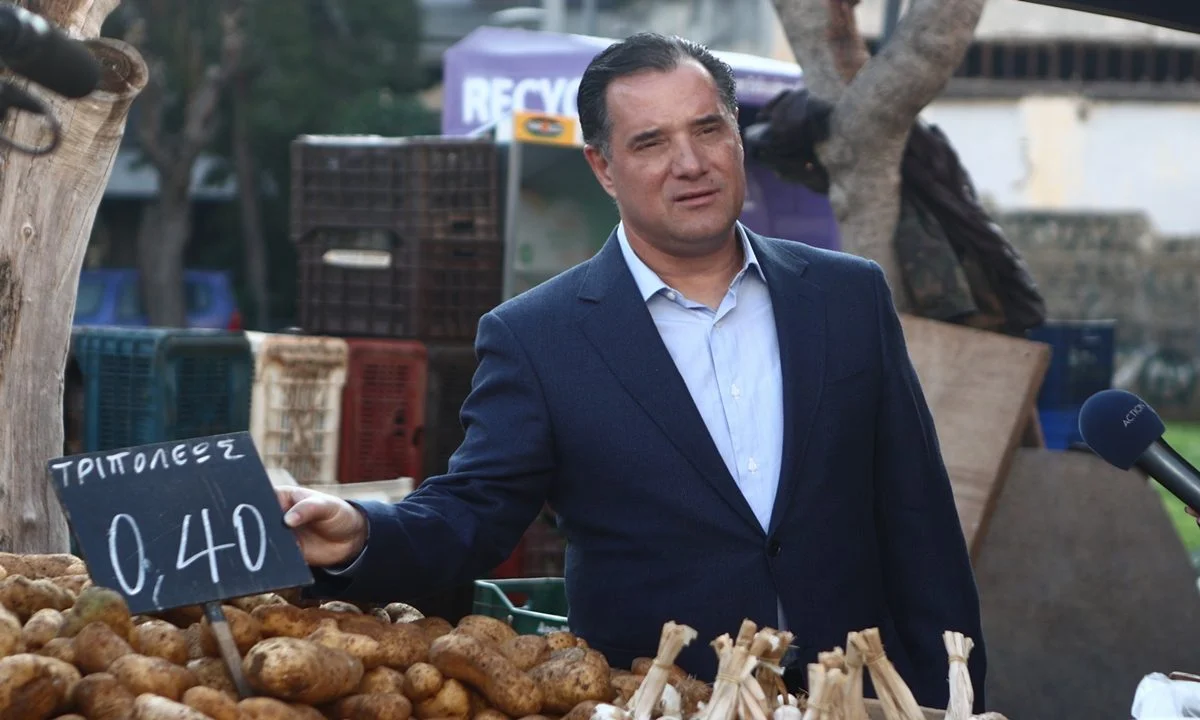 Ο Άδωνις Γεωργιάδης τα «άκουσε» από τους αγανακτισμένους με την ακρίβεια πολίτες - Τον τρόλαραν με «bella ciao»!