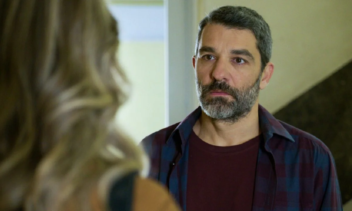 Παγιδευμένοι επόμενα επεισόδια: Άγριος ξυλοδαρμός του Ανδρέα - Στη φυλακή ο Ακης, όπως θα παρακολουθήσουμε από τη σειρά του ΑΝΤ1.