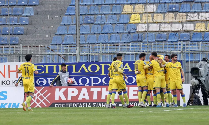 Super League νέα (5/4): Ανέβηκαν οι τόνοι στον Παναιτωλικό - Φεύγουν και άλλοι από τον Αστέρα Τρίπολης