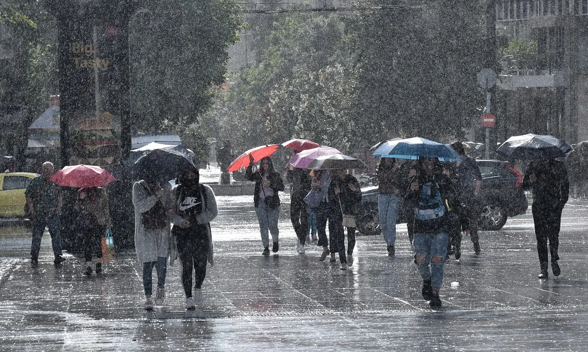 Άστατος προβλέπεται να είναι ο καιρός την Μεγάλη Εβδομάδα αν και όπως όλα δείχνουν θα μας... αποζημιώσει ανήμερα το Πάσχα με 20άρια και ήλιο.
