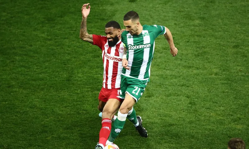 Το ντερμπι ξεκινησε απο νωρις με 3-3-3 αποκλειστικά στη Stoiximan!