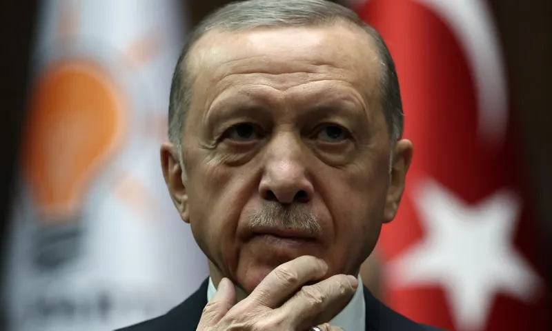 Τουρκία: Νάτος πάλι ο Ερντογάν για τη «Γαλάζια Πατρίδα»! - «Παίζει τα ρέστα του για να μην συλληφθεί»