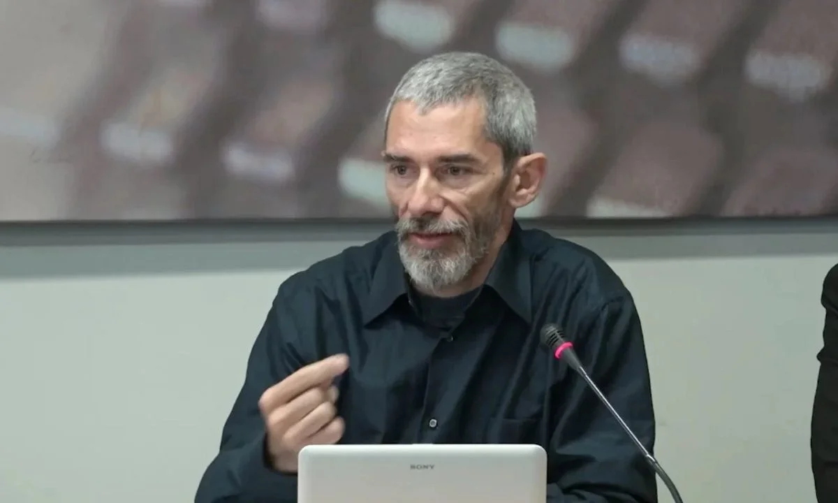 Ο Έλληνας μηχανικός που έκανε προσφυγή στον NHTSA των ΗΠΑ και μπορεί να οδηγήσει σε ανάκληση των Tesla παγκοσμίως
