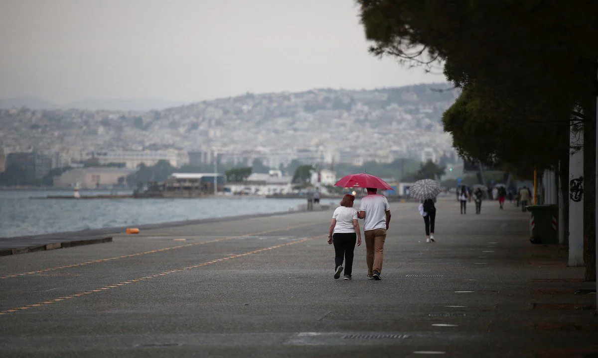Καιρός: Ξανά καταιγίδες σε αρκετές περιοχές - Δείτε πού χρειάζεται προσοχή