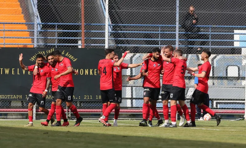 Super League 2: Πέρασε άνετα από το Αιγάλεω η Παναχαϊκή - Χτίζει σερί ο Ολυμπιακός Β'