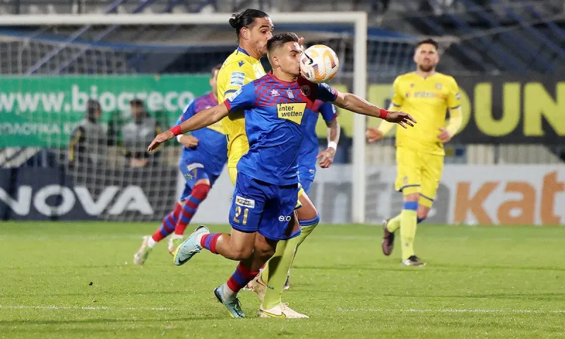 Super League Παρασκήνια: Βόμβα στον Αστέρα Τρίπολης - Αλλάζει τη μισή ενδεκάδα ο Βόλος, δίλημμα στον Παναιτωλικό