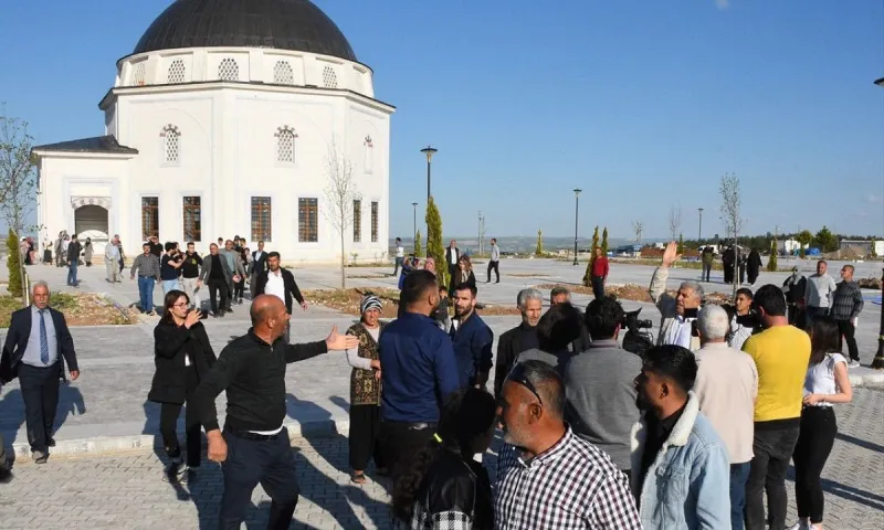 Τουρκία: Στα ύψη η πόλωση στον δρόμο προς τις κάλπες – Υποστηρικτές του Ερντογάν προπηλάκισαν τον Κιλιτσντάρογλου! (vid)