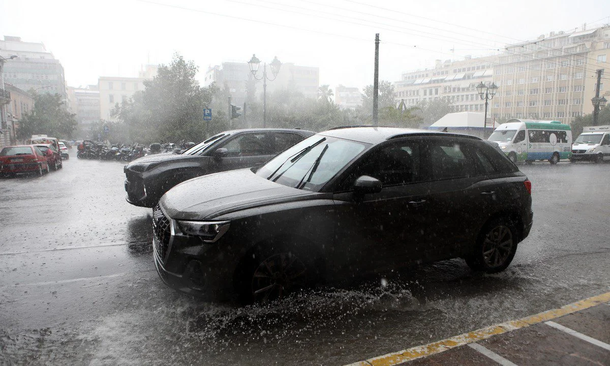 Καιρός: Σε ποιες περιοχές αναμένονται πιο έντονες καταιγίδες