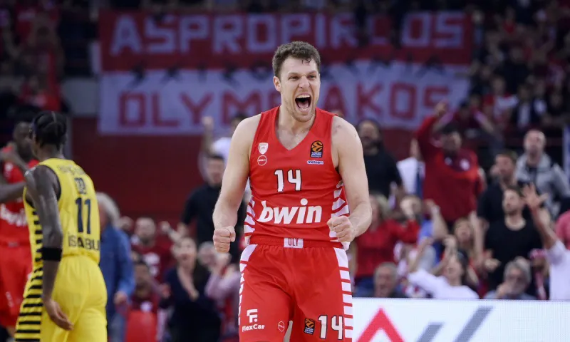 Ολυμπιακός - Φενέρμπαχτσε 79-68: Ξέσπασμα με Βεζένκοφ-Κάνααν και 1-0!