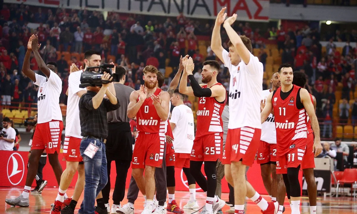 Ολυμπιακός – Φενέρμπαχτσε: Ο Ολυμπιακός φιλοξενεί τη Φενέρμπαχτσε στο ΣΕΦ για τα πλέι οφ της Euroleague με στόχο το 2-0