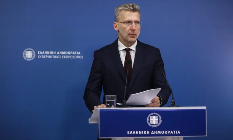 Η κυβέρνηση φοβάται την ψήφο της νεολαίας - «Δεν υπάρχει λόγος να συζητάμε» για την ψήφο των νέων είπε ο Άκης Σκέρτσος