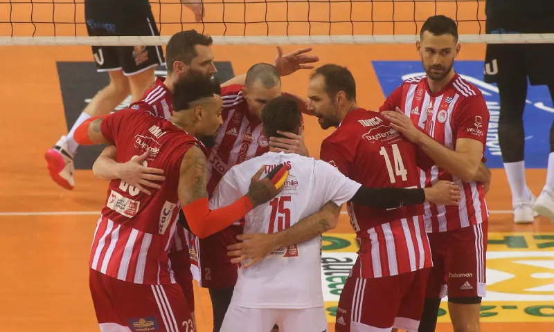ΠΑΟΚ - Ολυμπιακός 0-3: Επιβλητικό πέρασμα από την Πυλαία και 31ο «ερυθρόλευκο» πρωτάθλημα