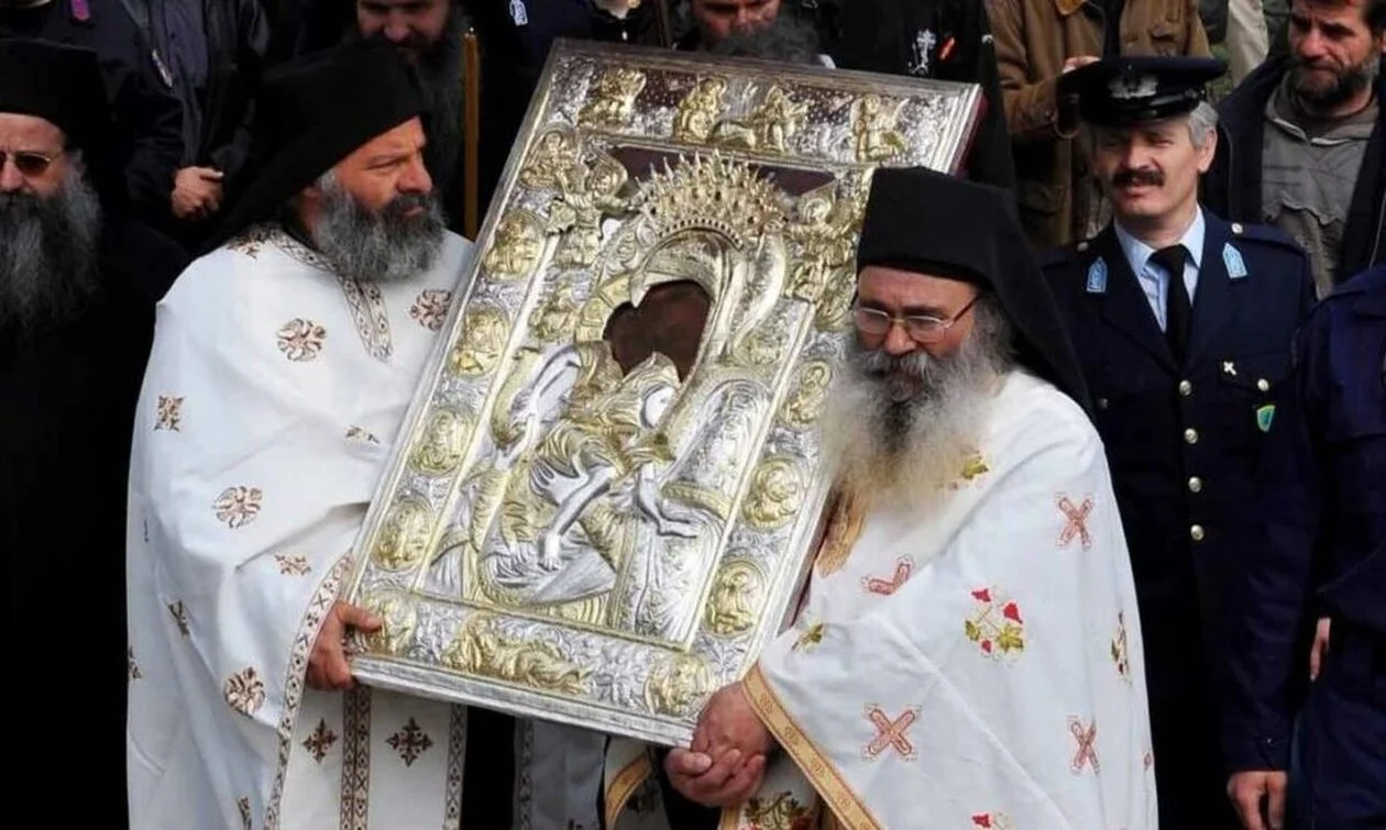 Έως τις 15 Μαΐου οι πιστοί χριστιανοί θα έχουν την ευλογία να προσκυνήσουν την πιο σημαντική εικόνα του Αγίου Όρους - Ποια είναι η ιστορία της.