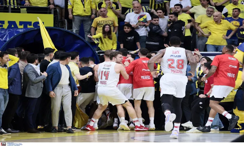 Φενερμπαχτσέ - Ολυμπιακός: Ξεσάλωσε το Twitter μετά τη επική νίκη του Ολυμπιακού