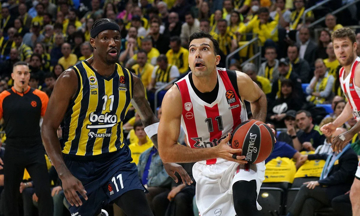 Φενέρμπαχτσε - Ολυμπιακός 73-69: Ισοφάρισε η ομάδα του Ιτούδη - «Τελικός» στο ΣΕΦ