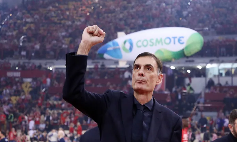 Σπουδαία διάκριση ο Γιώργος Μπαρτζώκας – Back to back κορυφαίος προπονητής της Euroleague!