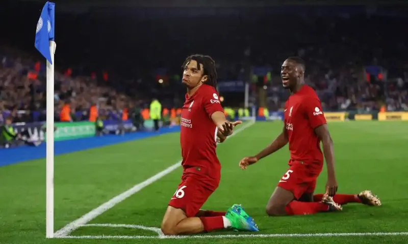 Premier League: Ελπίζει η Λίβερπουλ - Πέφτει η Λέστερ