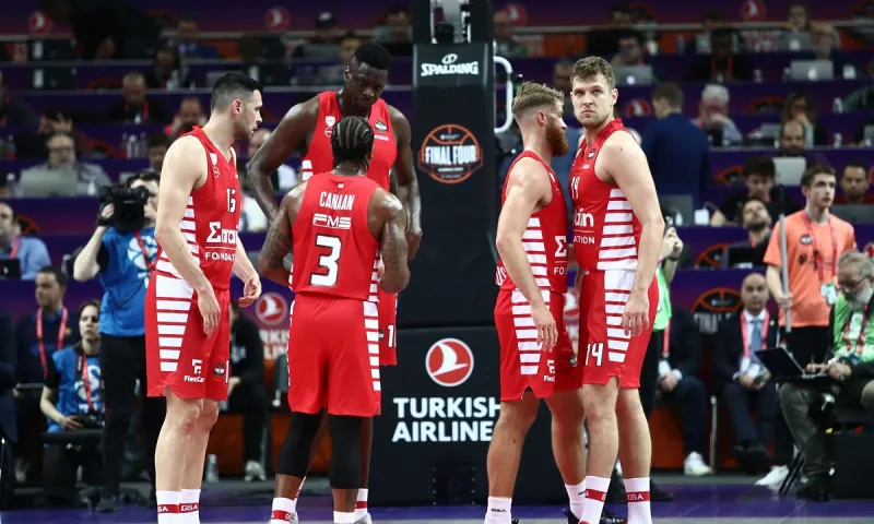 Φάιναλ Φορ Ολυμπιακός: Τρέλα από τους Ολυμπιακούς στο Κάουνας (vid)