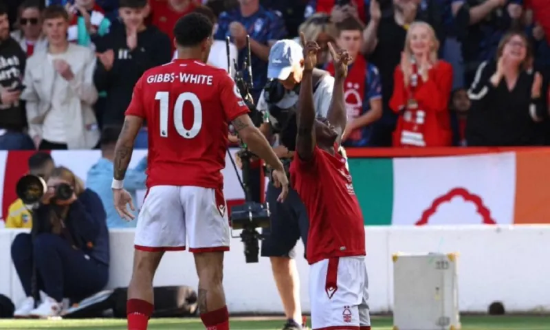 Premier League: Η Νότιγχαμ Φόρεστ σώθηκε και έστεψε πρωταθλήτρια τη Μάντσεστερ Σίτι - Έκρηξη χαράς από Βαγγέλη Μαρινάκη