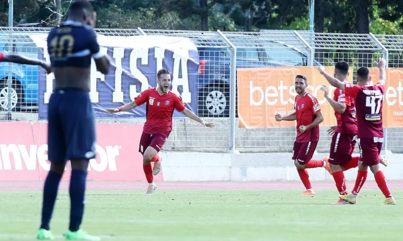 Super League 2: Σοκ για Κηφισιά - Μπουνιές στο Πολύκαστρο!