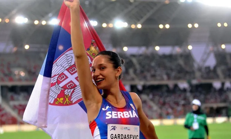 Piraeus Street Long Jump: Τρίτη επίδοση στην Ευρώπη από την Γκαρντάσεβιτς