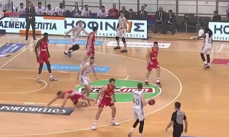 Γι' αυτό αποβλήθηκε ο Γουόκαπ (vid)