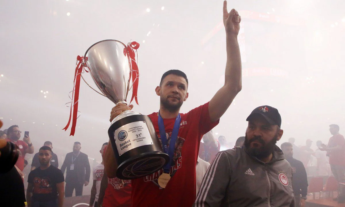 Παπανικολάου σε Ιωάννου για συμβόλαιο: «Άσε μας ρε Βαγγέλη...»