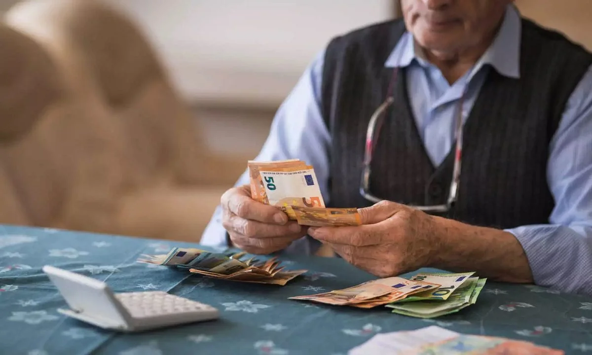 Συντάξεις Ιουλίου: Πότε θα δείτε χρήματα στους λογαριασμούς σας!