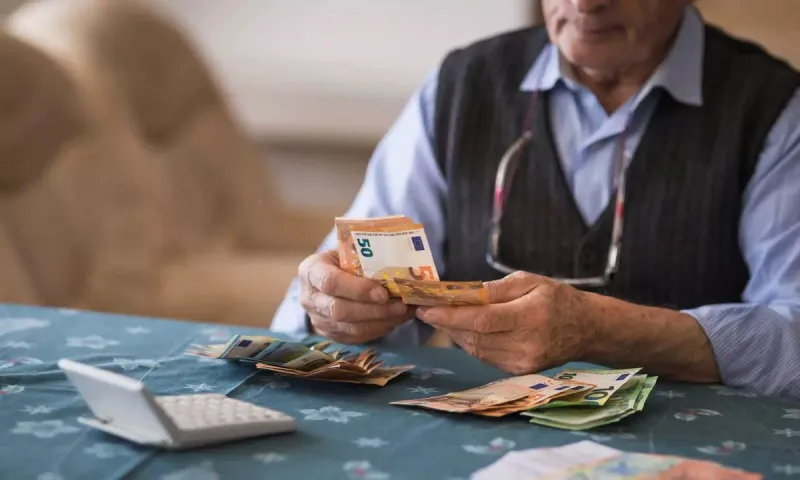 Συντάξεις Ιουλίου: Πότε θα δείτε χρήματα στους λογαριασμούς σας!