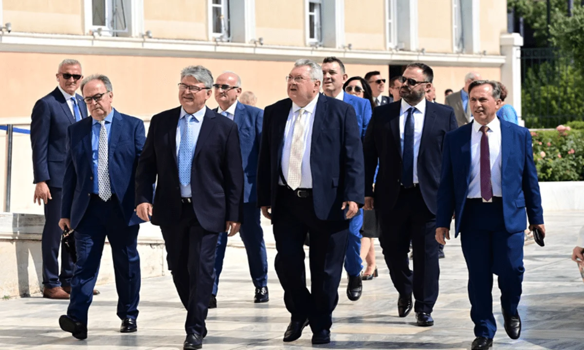 Δεν υπάρχει ανώτερη βοήθεια από την ευλογία του Θεού - Κάλεσμα για αλυσίδα προσευχής, για τους 10 βουλευτές της ΝΙΚΗΣ που μπήκαν στην πρώτη γραμμή του αγώνα.