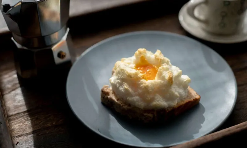 Cloud egg - Η νέα viral τρέλα του TikTok για να φτιάξεις το αυγό σου!
