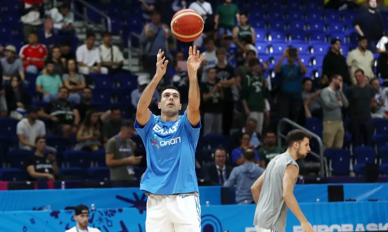 ΧΑΜΟΣ! Δεν έχουν τελειωμό τα σχόλια για τη μεταγραφή του Σλούκα στον Παναθηναϊκό
