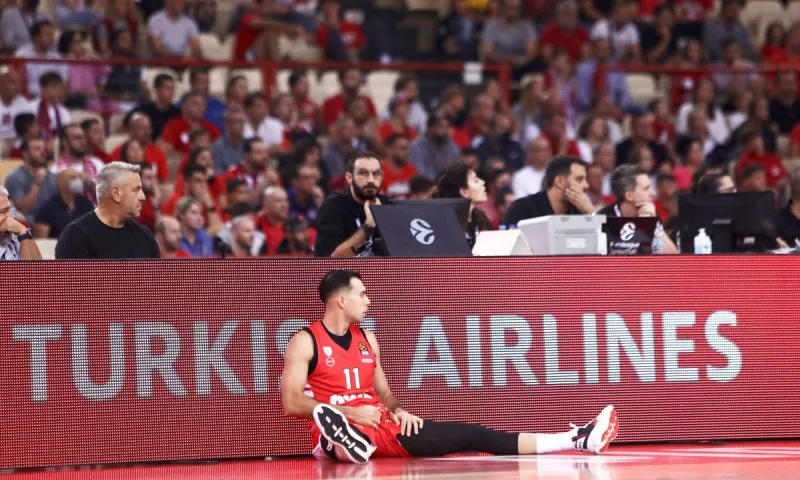 Η Θύρα 7 ανέβασε βίντεο με τον Σλούκα να γελάει σε σύνθημα που βρίζουν τον Ολυμπιακό (vid)
