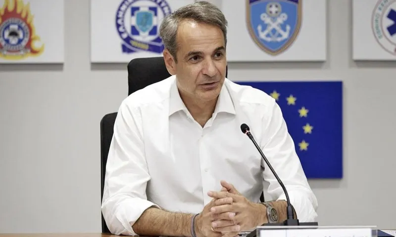 Χαμένος στον κόσμο της «αριστείας» ο Κυριάκος Μητσοτάκης: «Δεν ήταν πολλοί αυτοί που έχασαν τις περιουσίες τους στις πυρκαγιές»