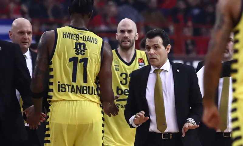 Ο Ιτούδης αποδεσμεύει τον Καλάθη, μειώνει το χρόνο του Ντόρσεϊ αλλά τον κρατά στη Φενέρ!