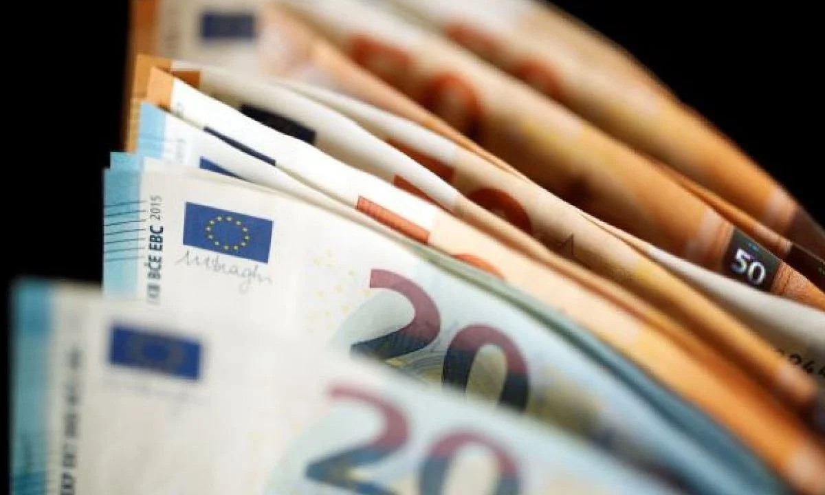 Market Pass και Youth Pass: Τι αποφάσισε η κυβέρνηση για τα δύο επιδόματα. Τι αλλάζει και για ποιους. Όλα ισχύουν για τα voucher.