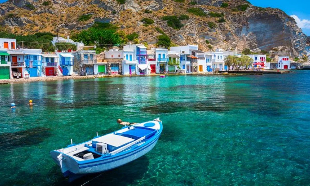 Τουρκία: Τούρκοι επιχειρηματικές απλώνουν τα «πλοκάμια» τους τόσο στην Ηπειρωτική χώρα, όσο και στα ελληνικά νησιά, ειδικά αυτά του Αιγαίου.